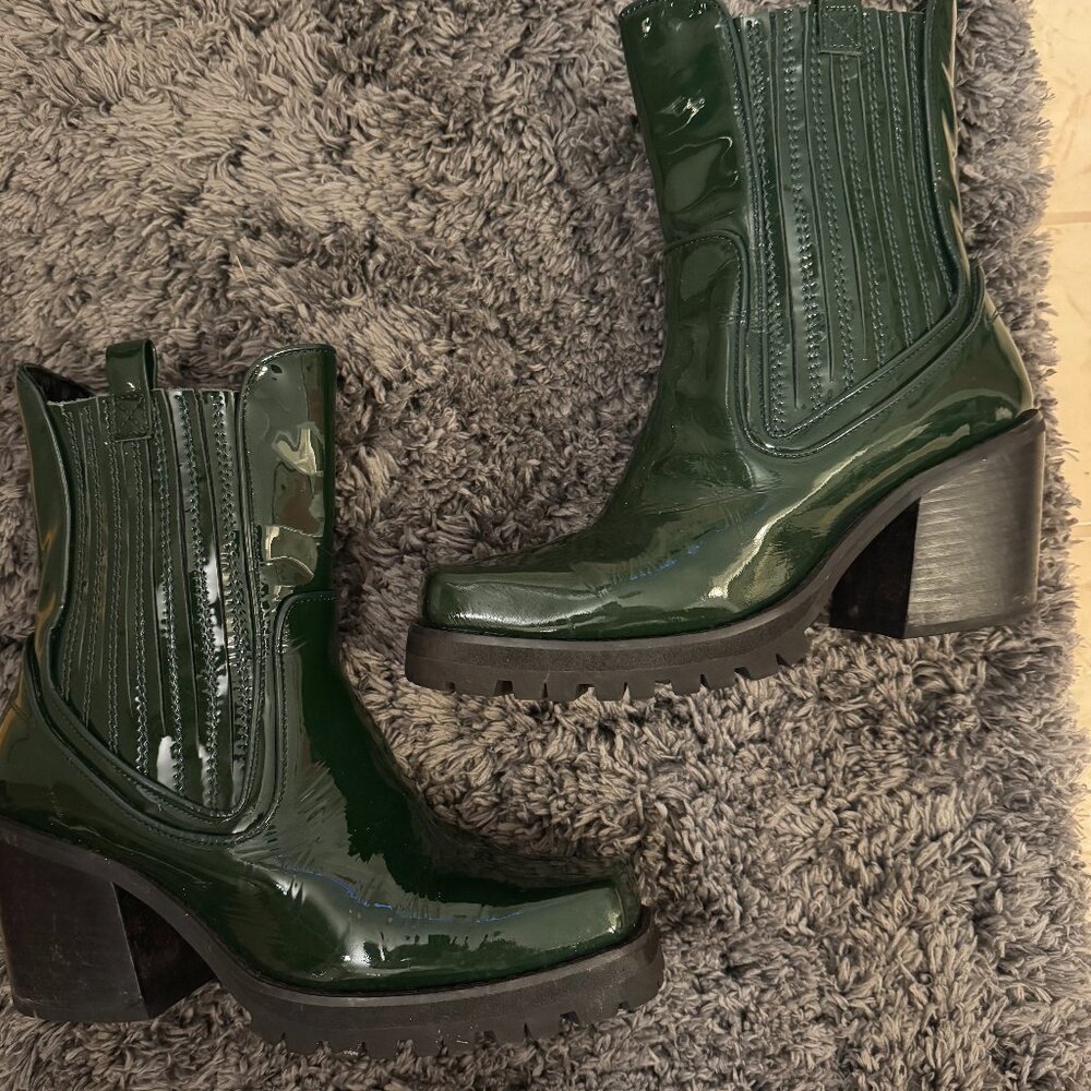 NWOT Free People Jeffrey Campbell Sabine Chelsea Boots Dark Green Patent US 10